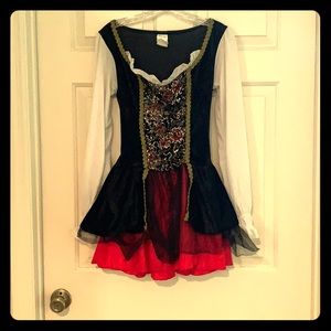 🏴‍☠️ pirate Halloween costume 🏴‍☠️